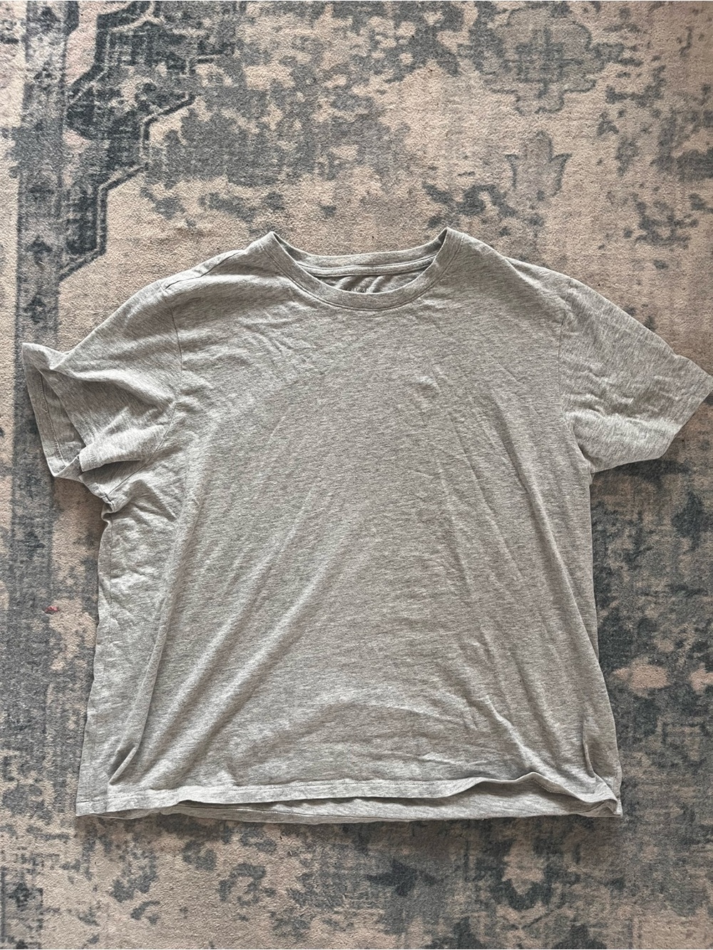 American Eagle Outfitters Light Gray Short Sleeve Crewneck Tee